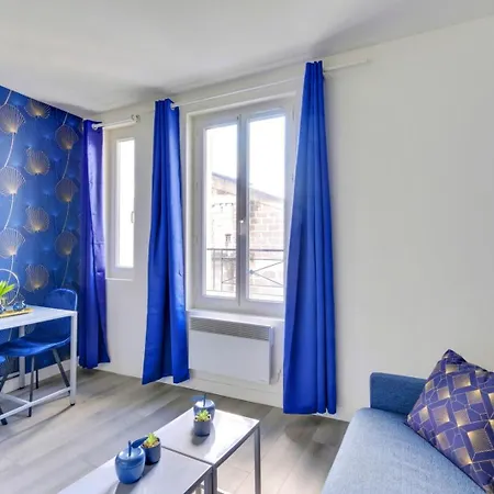 Bluestay 138 - Charmant Studio *